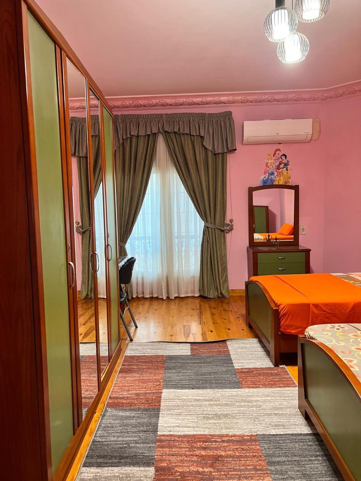 Cheerful Standalone With Pool And Waterfall Caïro