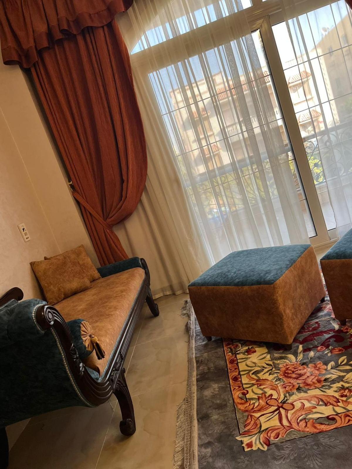 Villa Cheerful Standalone With Pool And Waterfall Caïro