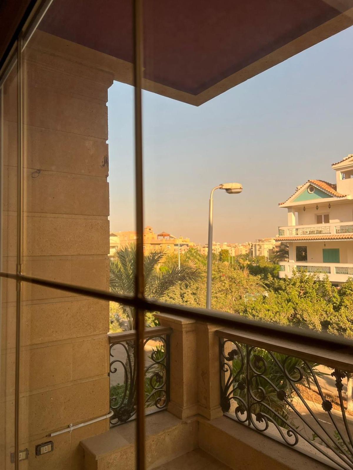 Cheerful Standalone With Pool And Waterfall فيلة *