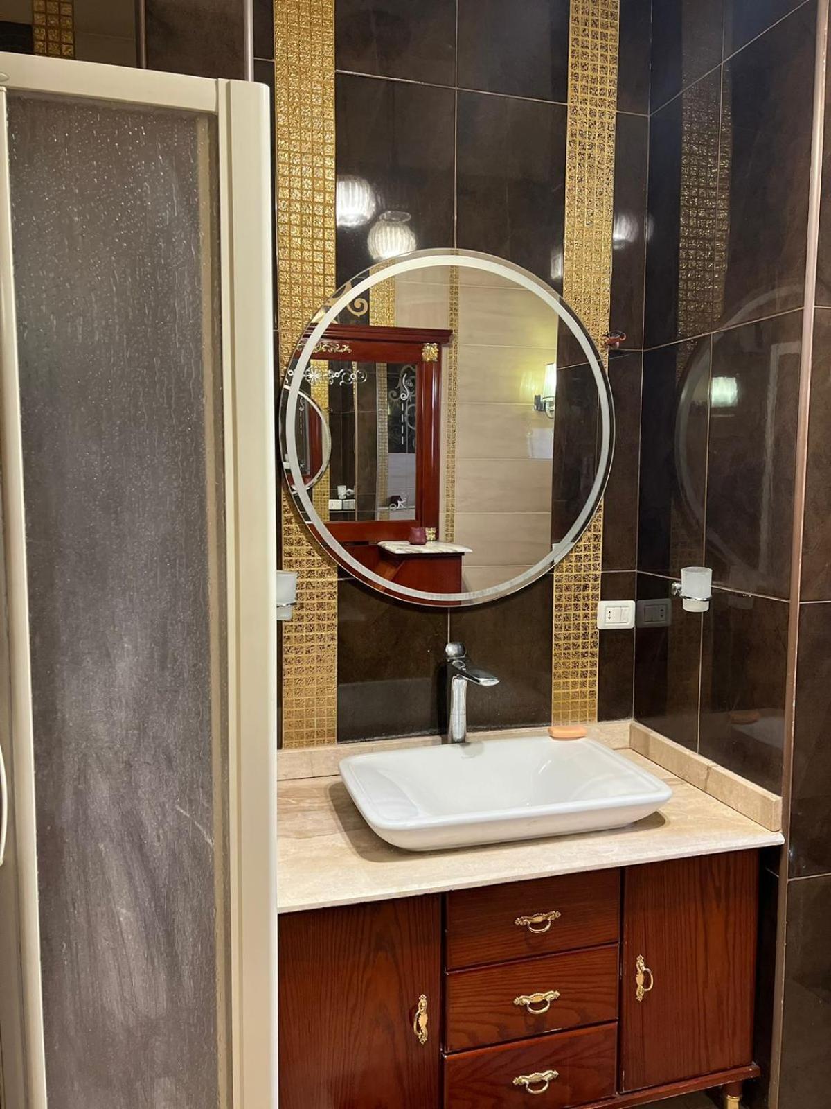 Cheerful Standalone With Pool And Waterfall فيلة القاهرة