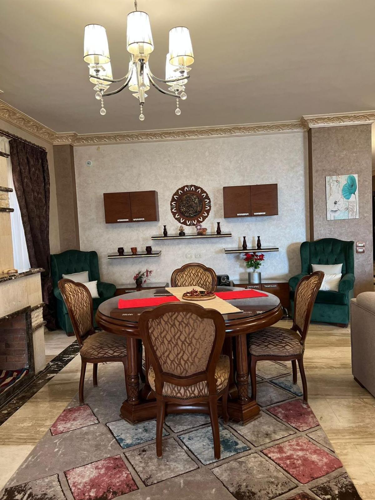 Villa Cheerful Standalone With Pool And Waterfall Caïro
