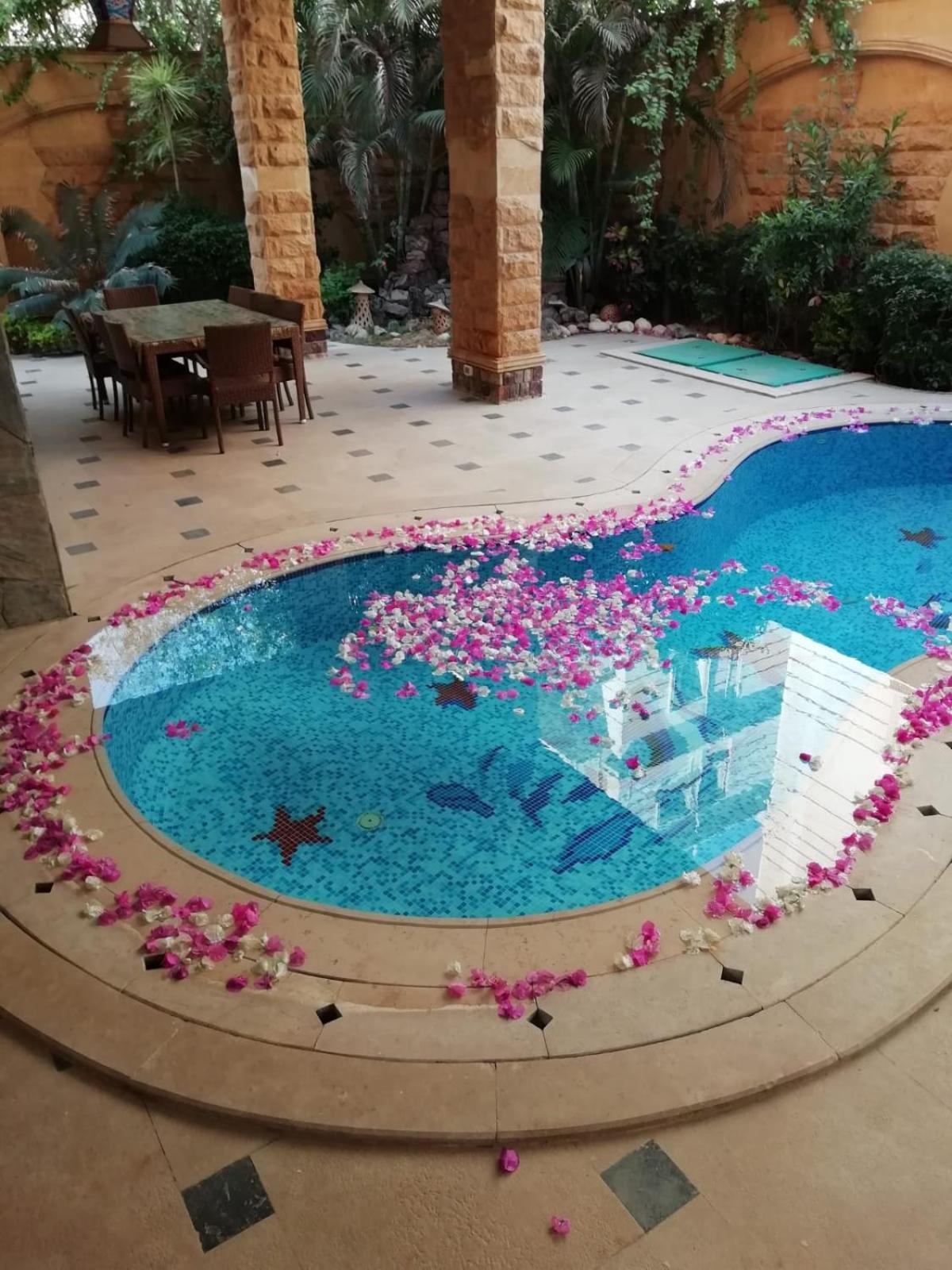Cheerful Standalone With Pool And Waterfall * Caïro